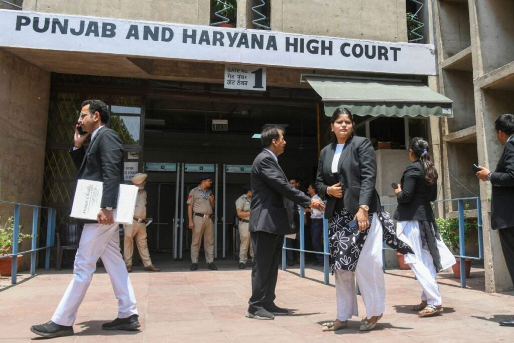 Bar Council Issues Notices To 16 Lawyers in Punjab & Haryana HC Over 'Bench Hunting'