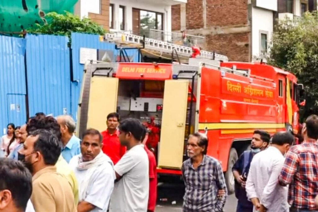 Staffer Dies, Several Injured After Fire Breaks Out At Hospital In Delhi's Anand Vihar
