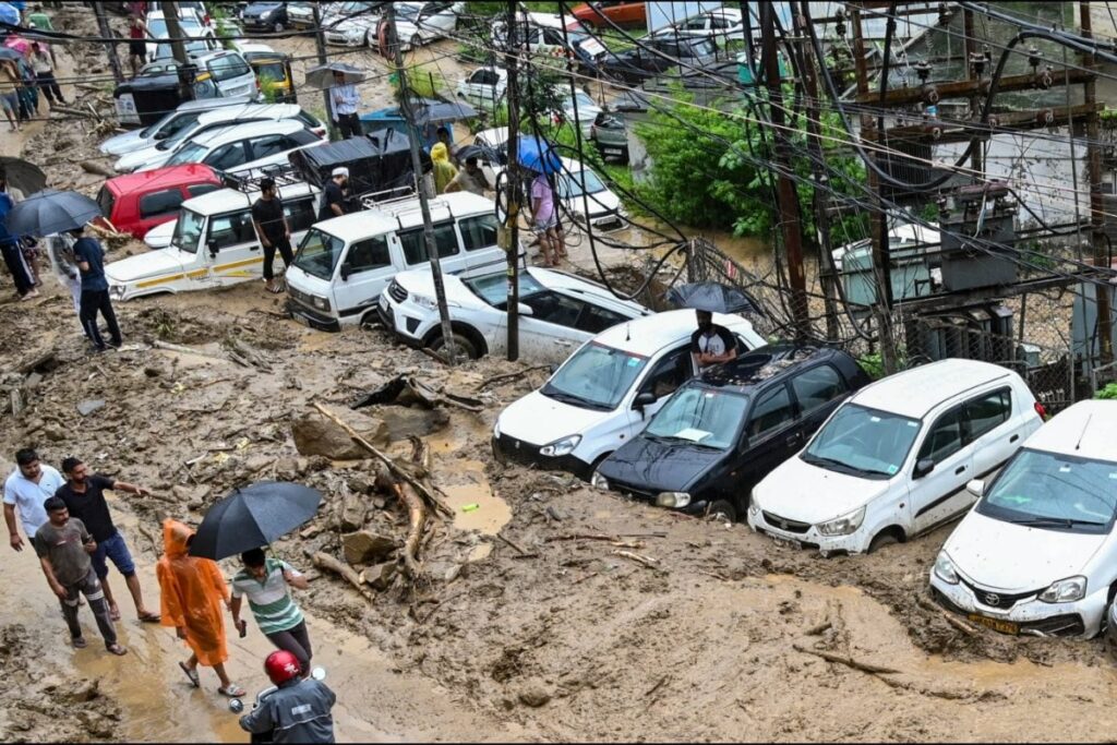 Over 300 Roads Blocked, Schools Closed As Heavy Rains Batter Himachal's Mandi