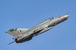 4 Pak Jets Downed, An Indian MiG-21 Hit. Here's How Wing Commander Swardekar Saved The Day