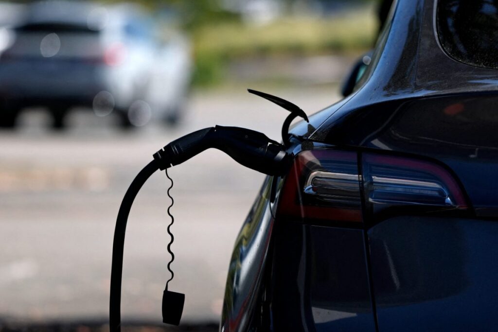 Tesla To Launch First Supercharging Station In Mumbai | Details