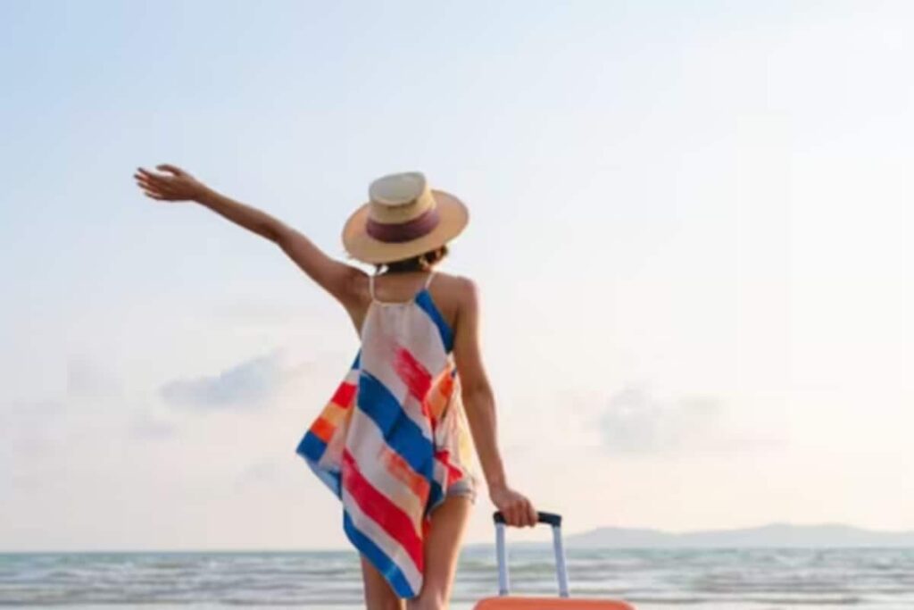 Tourist Arrivals In India Peak: Where Are They Coming From & How Much Are They Spending?