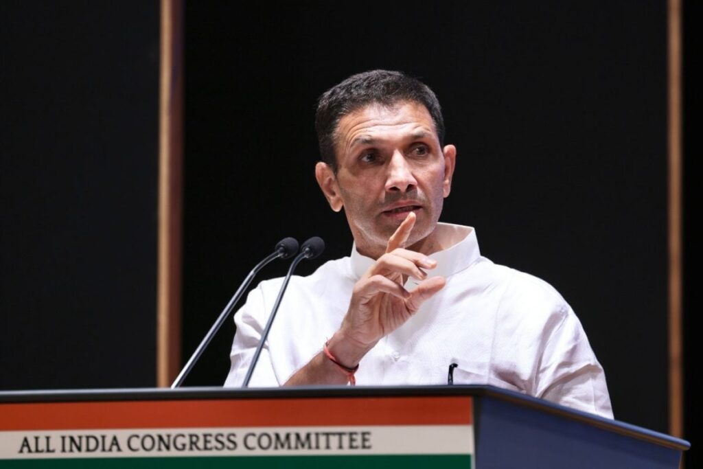 Masked Goons Attempt Robbery At MP Congress Chief's Home; Cut Power, Ransack Office