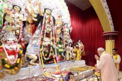 PM Modi Takes Part In Durga Puja Celebrations At Delhi’s CR Park