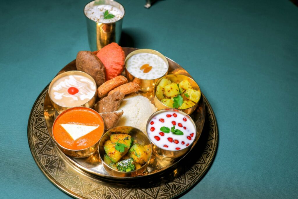 Full Thali For Just Rs 22.50 Across 17 UP Cities As Yogi Govt Expands Annapurna Canteens