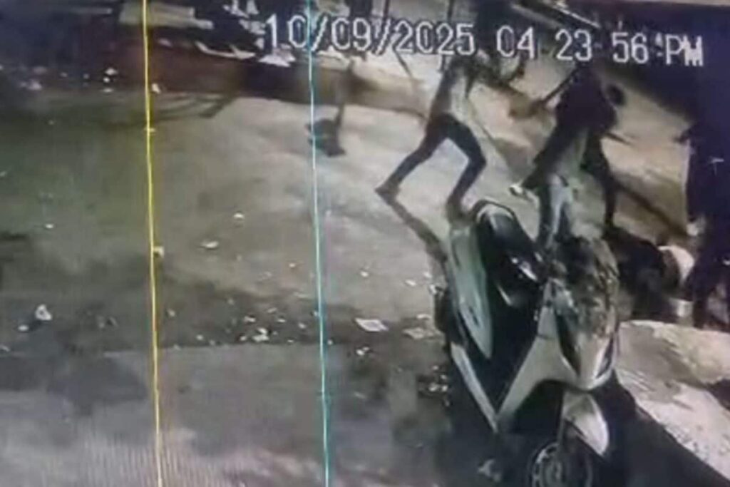 Caught on Camera: Youth Murdered By Five Men Just 200 Metres From Police Station In Ahmedabad