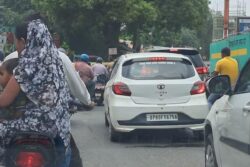 Metro Work Triggers Traffic Gridlock On Agra's MG Road: Commuters, Taj Mahal Tourists Suffer