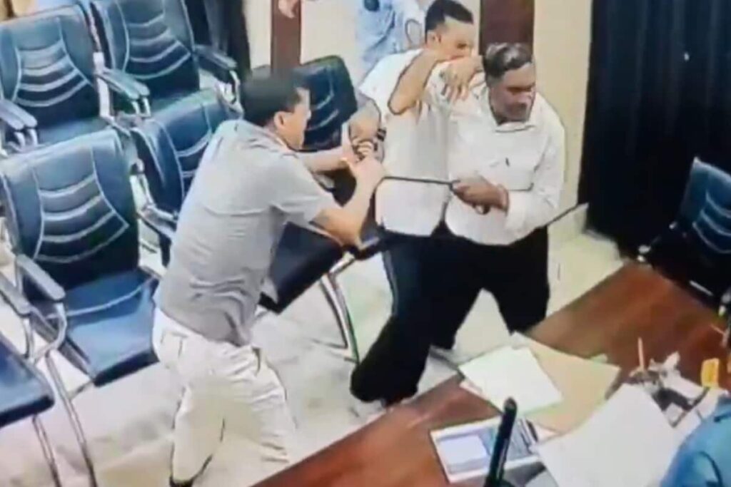 On Cam, UP Headmaster Whips BSA With Belt ‘4 Times In 5 Seconds’; Slams File On Table, Breaks Phone