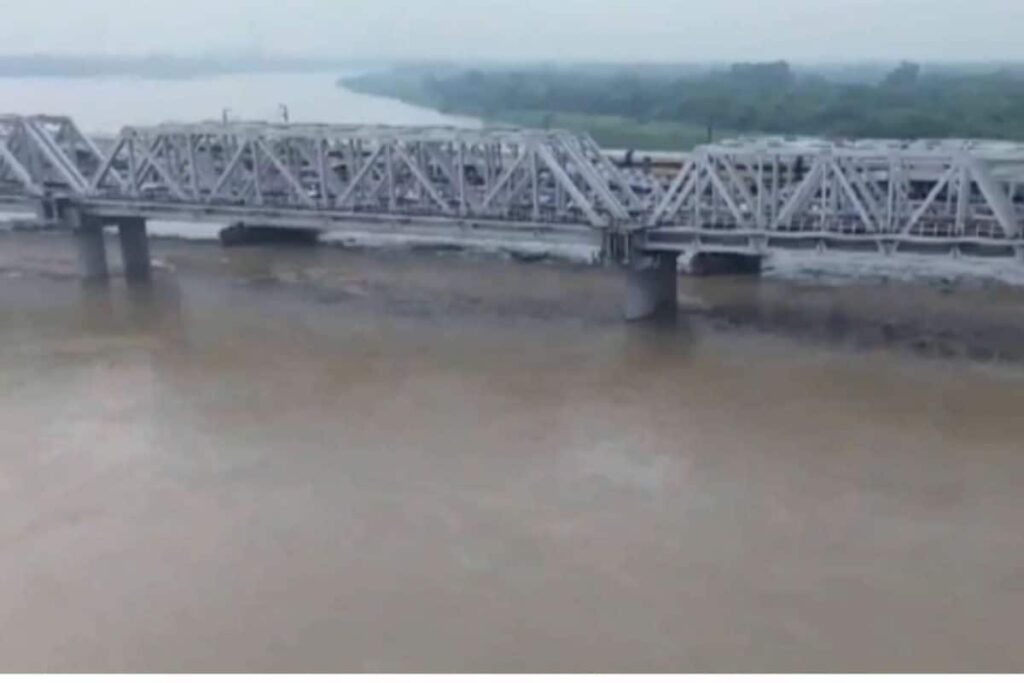 Yamuna Crosses Danger Mark, Predicted To Hit Evacuation Level By Tuesday