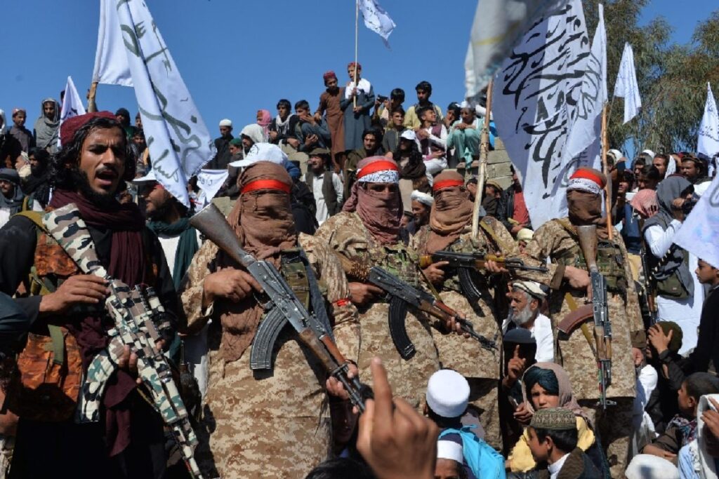 News18 Afternoon Digest: 58 Pakistani Soldiers Killed In Border Clashes, Afghan FM Calls Female Journos In New Press Meet & Other Stories