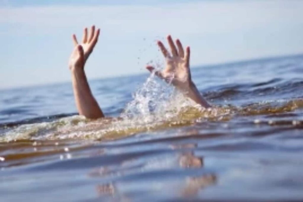 Three Of Family Drown Off Maharashtra’s Sindhudurg Coast, Search On For Four Missing