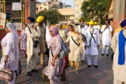 Govt Allows Sikh Jathas To Visit Pakistan For Guru Nanak's Prakash Purab