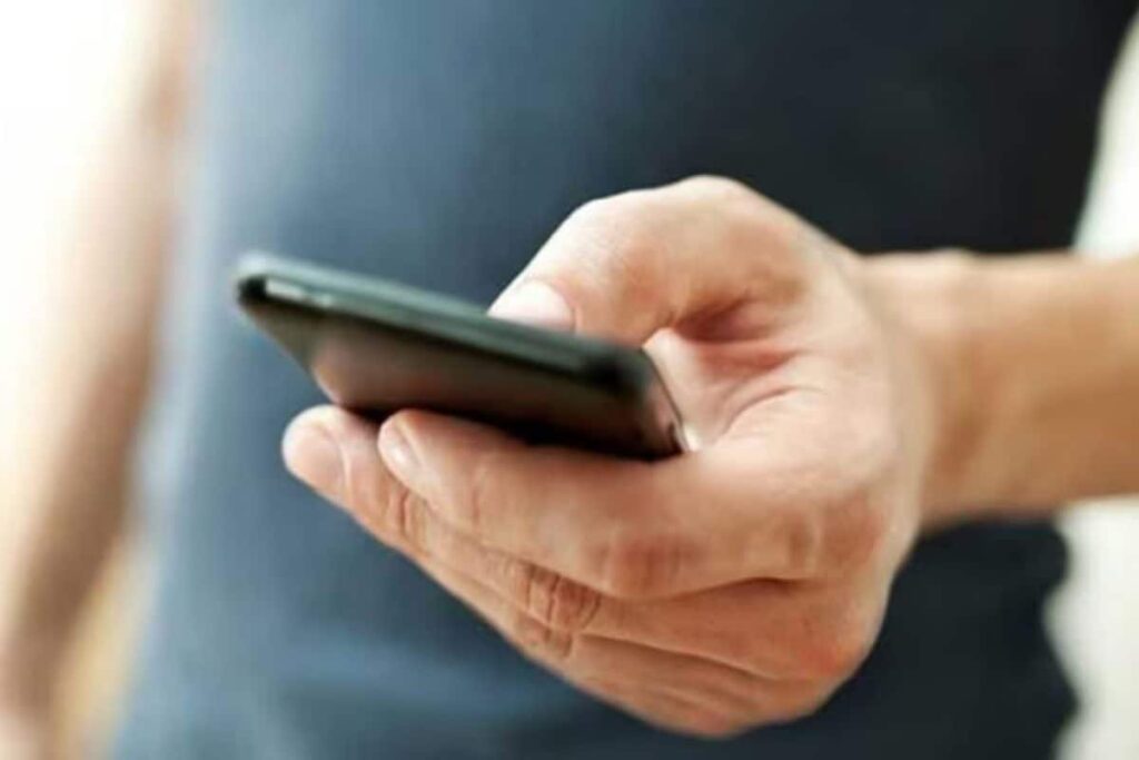 Leh Administration Bans Fake News On Social Media, Restores Mobile Internet After Violence