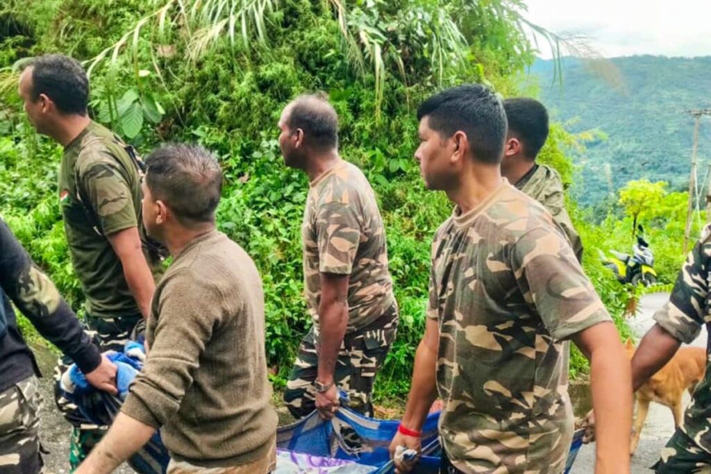 20 Killed In Darjeeling Landslides, Tourist Spots Closed; CM To Visit Site Tomorrow | Top Updates