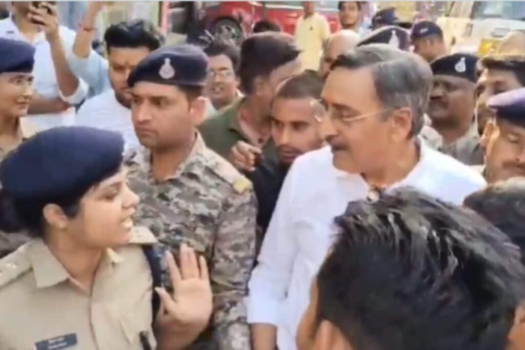 'If Taking God's Name Can Bring Calm…': Gwalior Cop Hina Khan Stuns Lawyers By Chanting 'Jai Shri Ram'