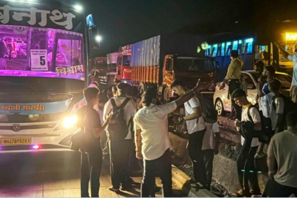 ‘Dying Would Be Better’: Fed Up With Traffic, Mumbai Highway Residents Write To PM Modi