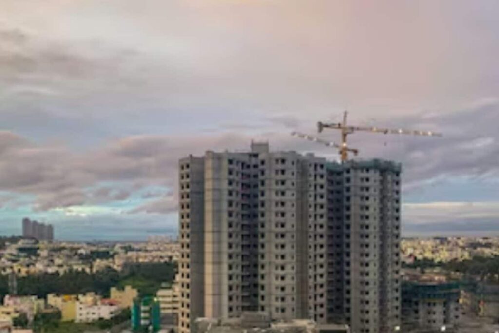 Redditors Shocked As Influencer Looks For ‘Like-Minded’ Woman To ‘Co-Buy’ Flat: ‘Kitna Bheekh Mangenge?’