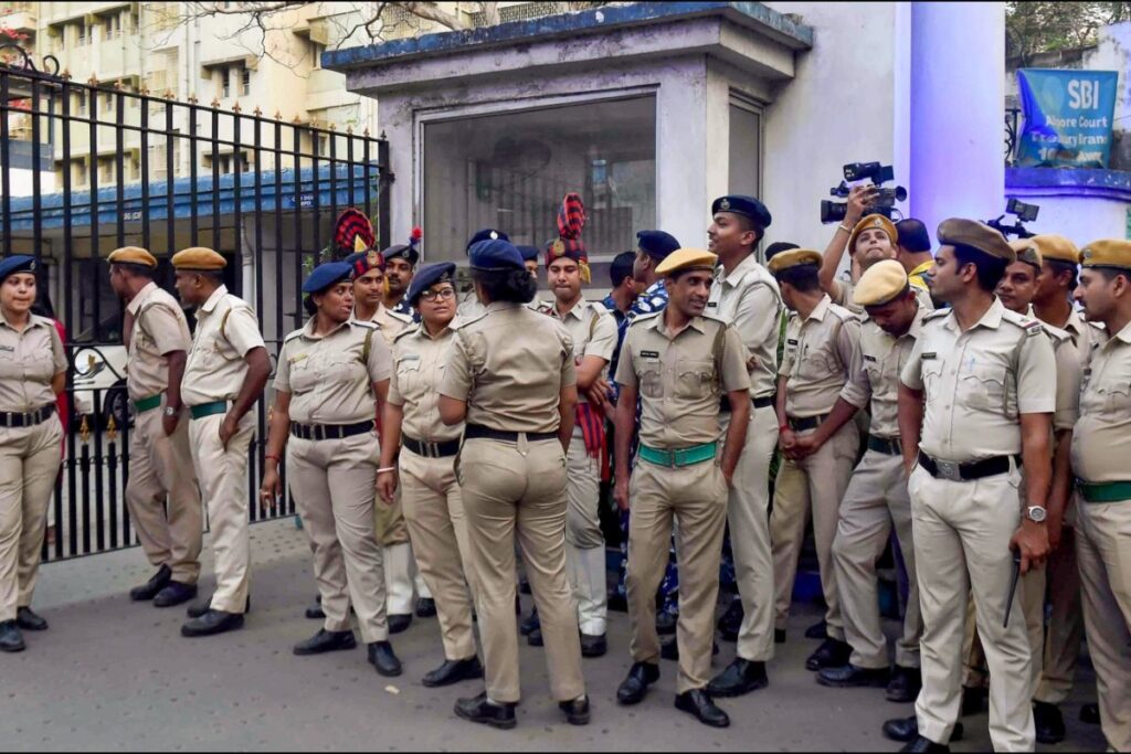 Maharashtra Doctor Suicide: Accused Sub-Inspector Surrenders Amid Rape, Harassment Allegations