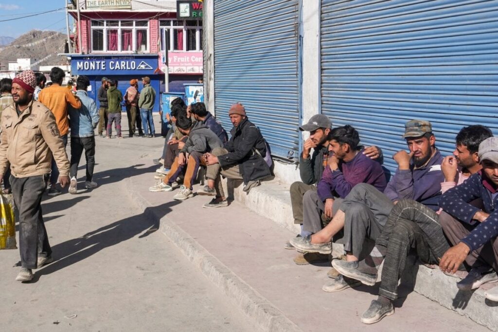 Colleges Reopen In Leh After 2-Week Shutdown; Internet Ban, Public Gathering Curbs Continue