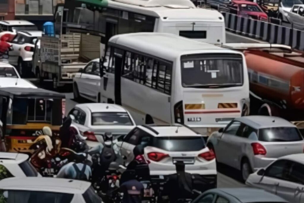 Pune Post-Diwali Traffic Alert: Heavy Congestion Expected On THESE 3 Major Highways Between October 24 & 27
