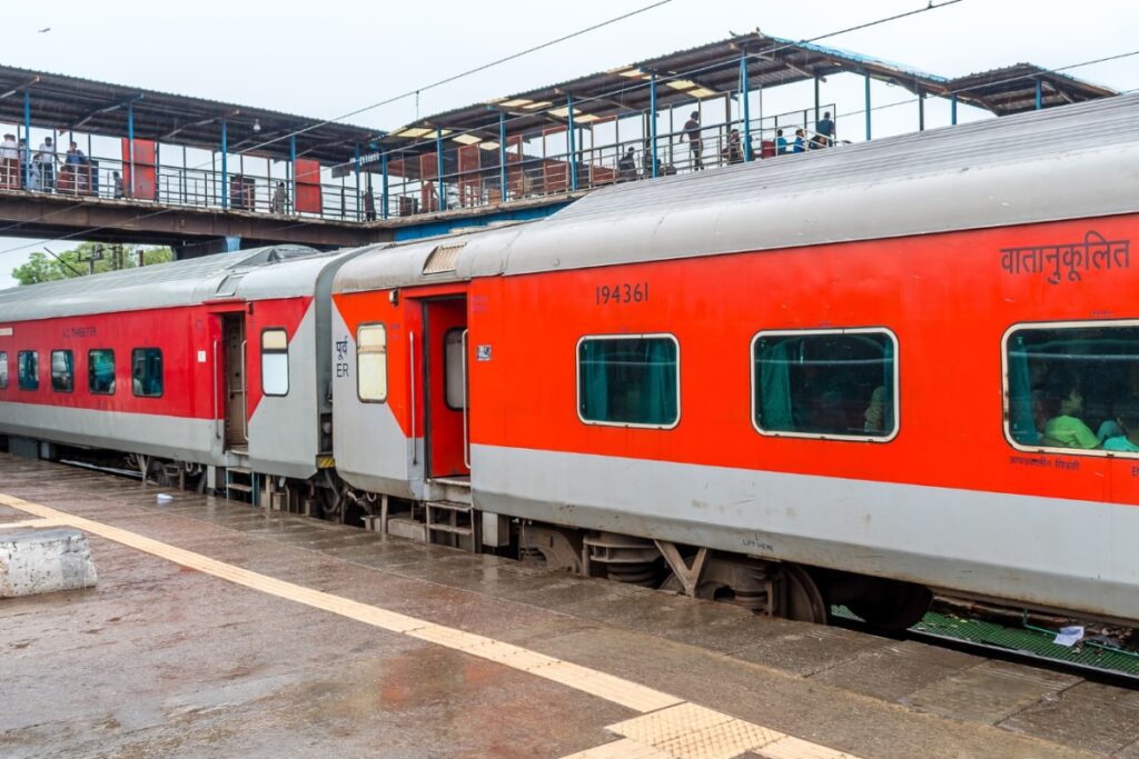 Prefer Home-Made Food On Your Train Journey? This One Act Could Get You In Trouble With Railways