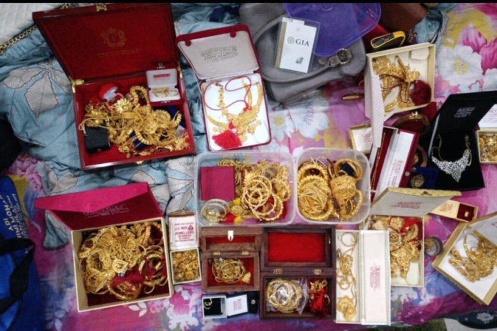 Coal Smuggling Case: ED Raids Multiple Locations In Bengal, Jharkhand; Cash, Gold Seized