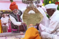 PM Modi Performs Puja At Devmogra Temple In Gujarat On Janjatiya Gaurav Divas | Watch