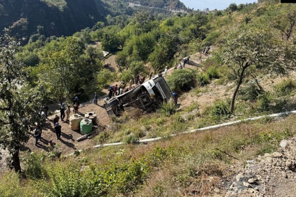 5 Dead, Several Injured As Bus Falls 70 Metres Into Gorge In Uttarakhand’s Tehri District