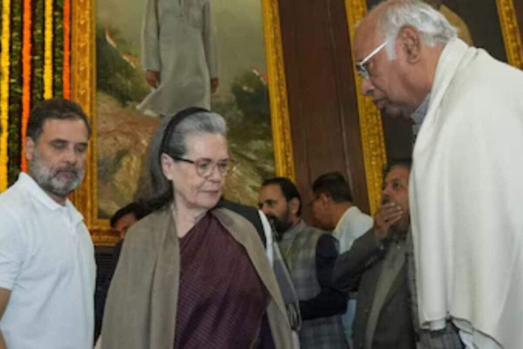 News18 Evening Digest: FIR Vs SIR In Winter Session, Pakistani National Among Others Rescued By IAF In Sri Lanka & Other Stories