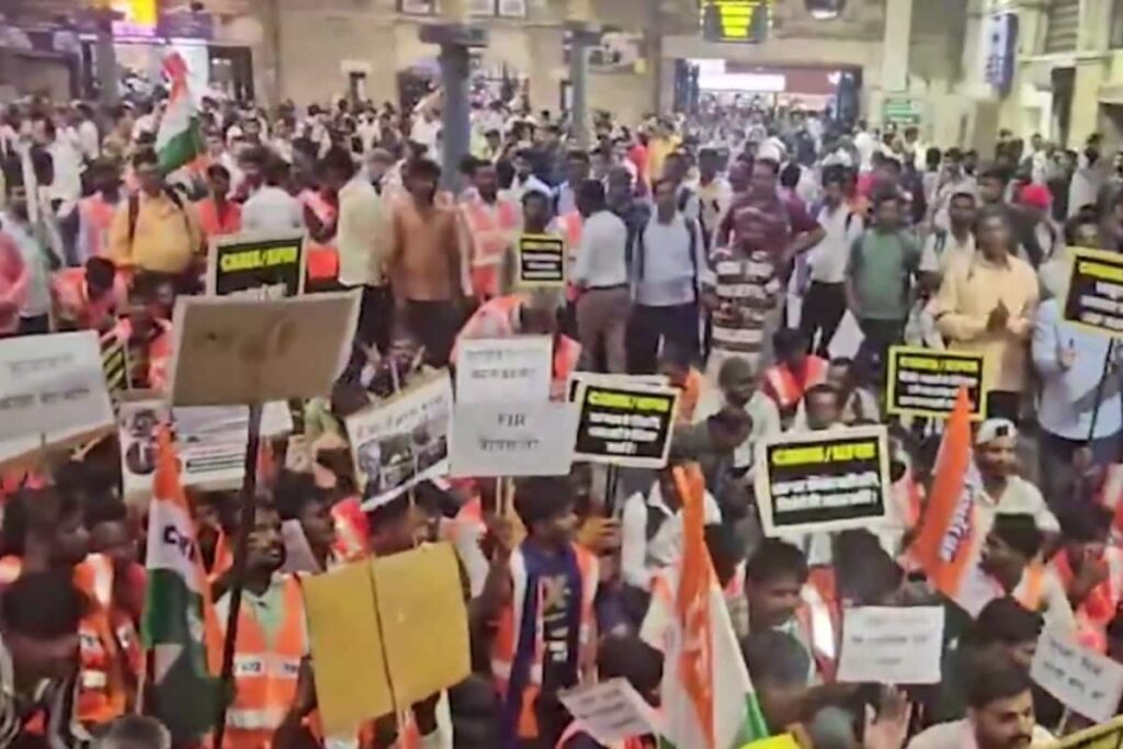 Railway Engineers' Protest Disrupts Train Services At Mumbai’s CSMT, Commuters Stuck