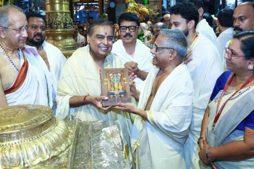 Mukesh Ambani Visits Tirupati & Guruvayur Temples, Announces State-Of-The-Art Kitchen At Tirumala