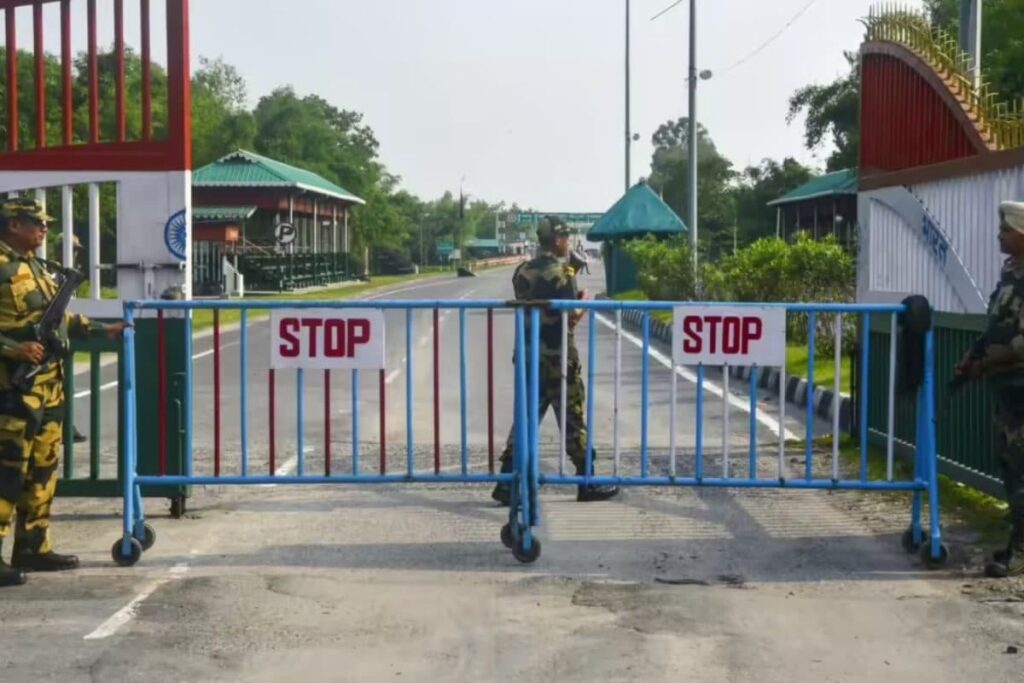 Bengal Man Abandons 10-Year-Old Son At India-Bangladesh Border After Fight With Wife