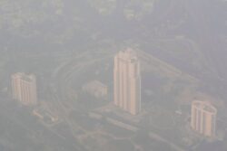 Delhi's Air Quality Plunges Hours After GRAP-III Rollback, AQI Shoots Up To 377 From 327