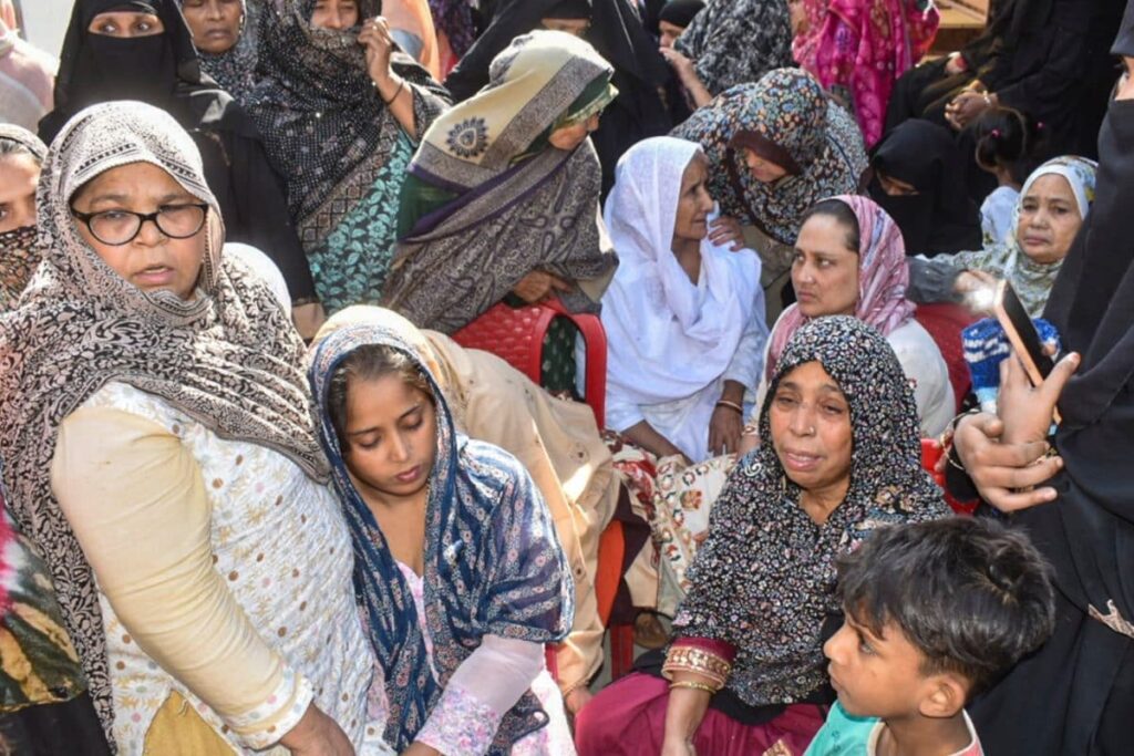 Families Mourn Loved Ones Killed In Delhi Red Fort Blast: Taxi Driver, Shop Owner Among Victims