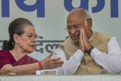 ‘Sanskar Apne Apne’: BJP Taunts Congress After Kharge Snubbed From Sonia Gandhi's Stage