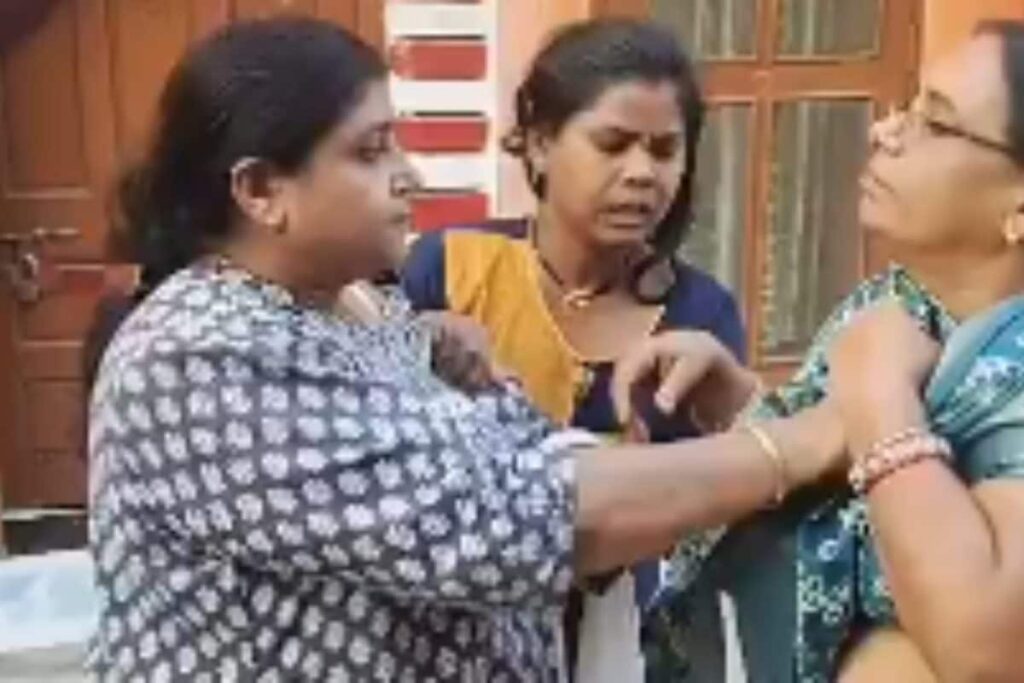 Woman Abuses, Assaults Booth Officer In Chhattisgarh Over SIR Form | Video