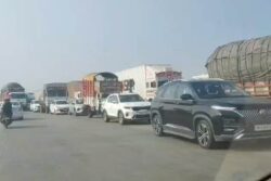 Massive Traffic Jam Paralyses Nashik–Pune Highway; Vehicles Stuck For Over An Hour