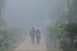 Delhi Chokes Under Dense Smog As Air Quality Remains 'Very Poor', Flight Operations Affected