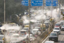 Delhi Chokes Under Toxic Smog As AQI Hits 324, Air Quality Remains In ‘Very Poor’ Zone