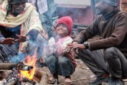 Winter Bites Early In Delhi, Minimum Temperature Plummets To 5.7°C; AQI ‘Very Poor’ At 383