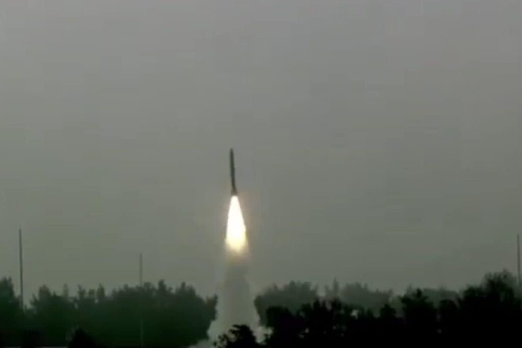 DRDO Successfully Conducts Salvo Launch Of Two Pralay Missiles In Odisha | Watch