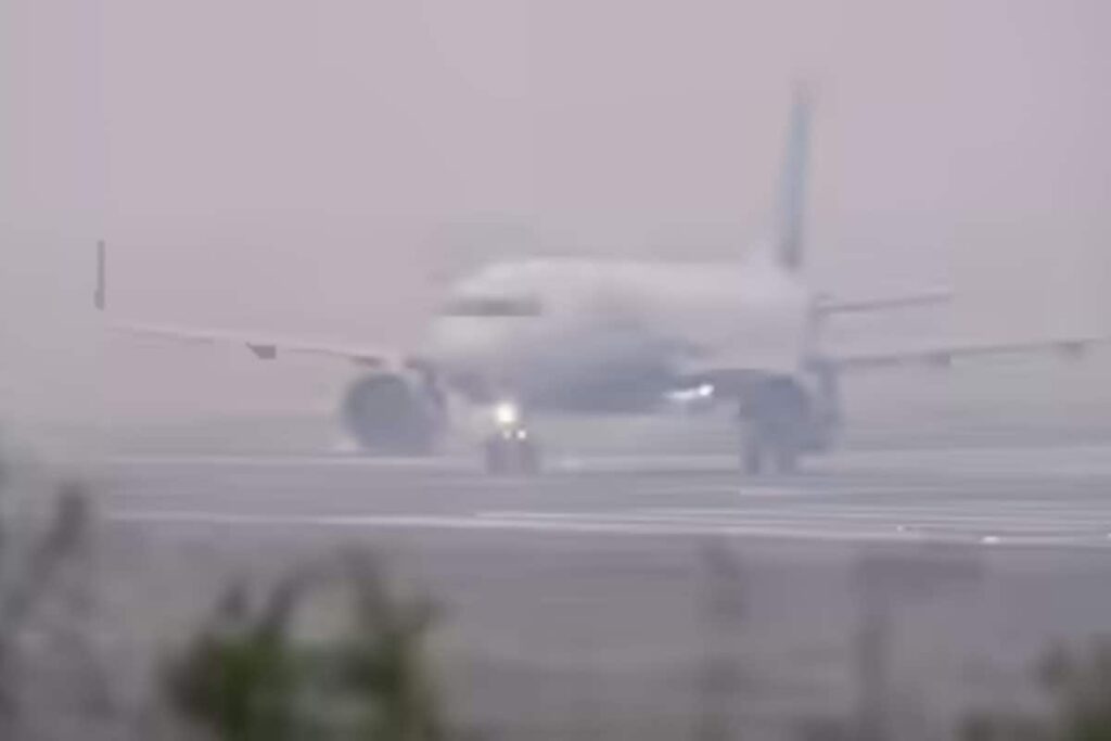 Dense Fog, Low Visibility Disrupt Flight Ops Across North, East India; IndiGo, SpiceJet Issue Advisories
