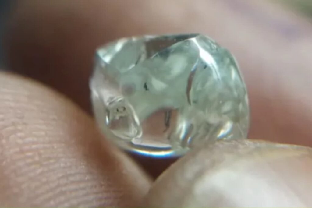 Panna Shines Again As Diamonds Worth Lakhs Bring Luck To A Labourer And A Farmer