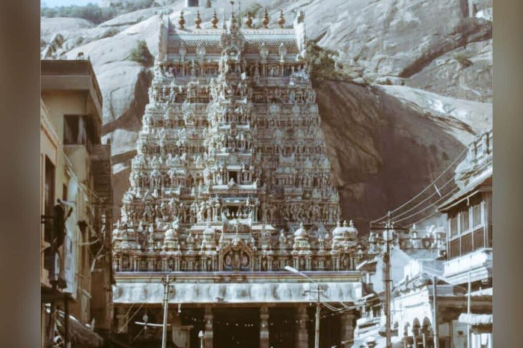 'Cocking A Snook': HC Pulls Up Tamil Nadu Govt For Ignoring Order On Temple Lamp Lighting