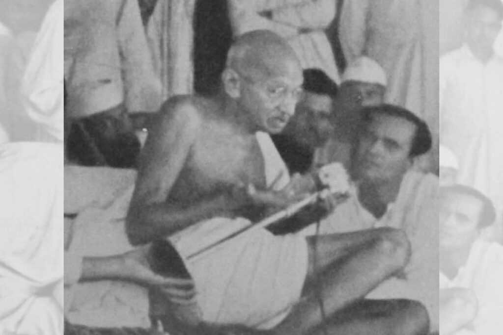 From Nehru Making Bier To Family Members' Last Prayers: Rare Photos Of Last Rites Of Mahatma Gandhi