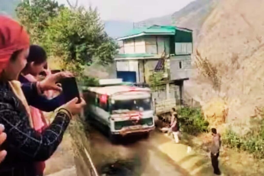 For The First Time Since Independence, A Public Bus Finally Entered This Himachal Village