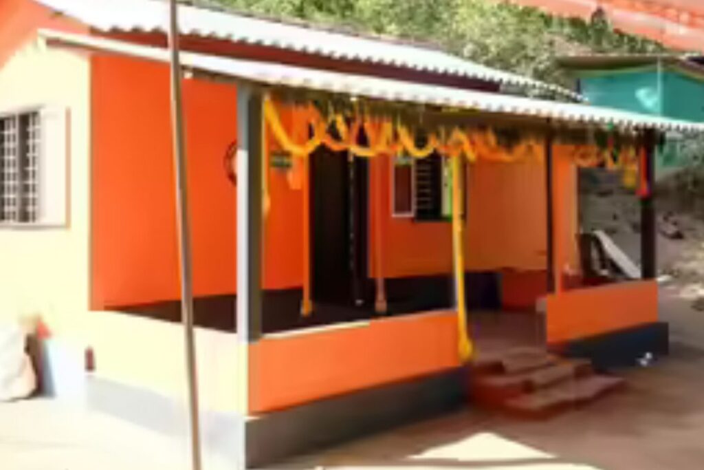 Youth Group Builds Home For Family Living Under Tarpaulin In Karnataka