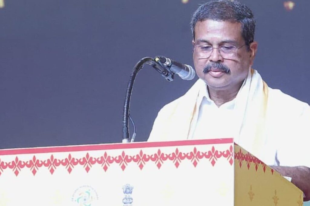 Dharmendra Pradhan Speaks In Tamil At Kashi Tamil Sangamam: 'No Language Problem In India'