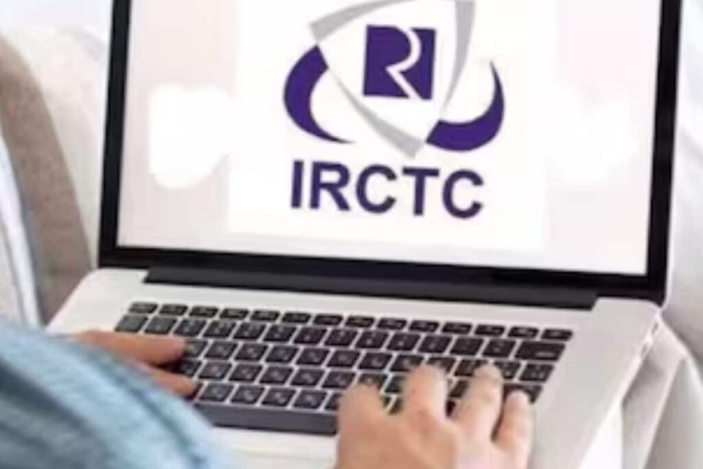 Aadhaar-Authenticated IRCTC Users Can Now Book Tickets Till Midnight