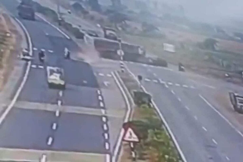 Three People Killed In Road Accident Near Ranasthalam In Andhra Pradesh